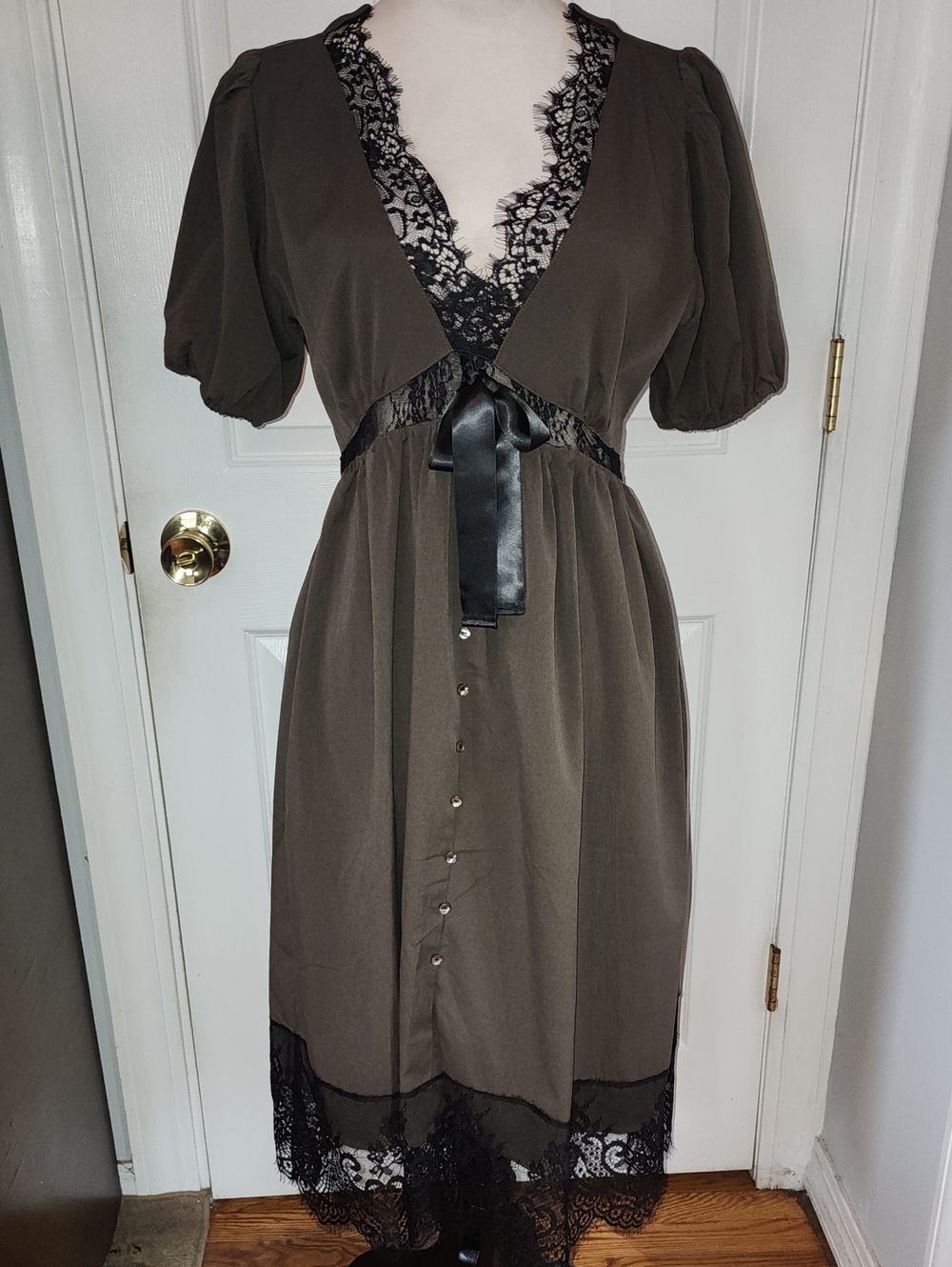Disturbia Mortuary Lace Dress- Green With Black Lace